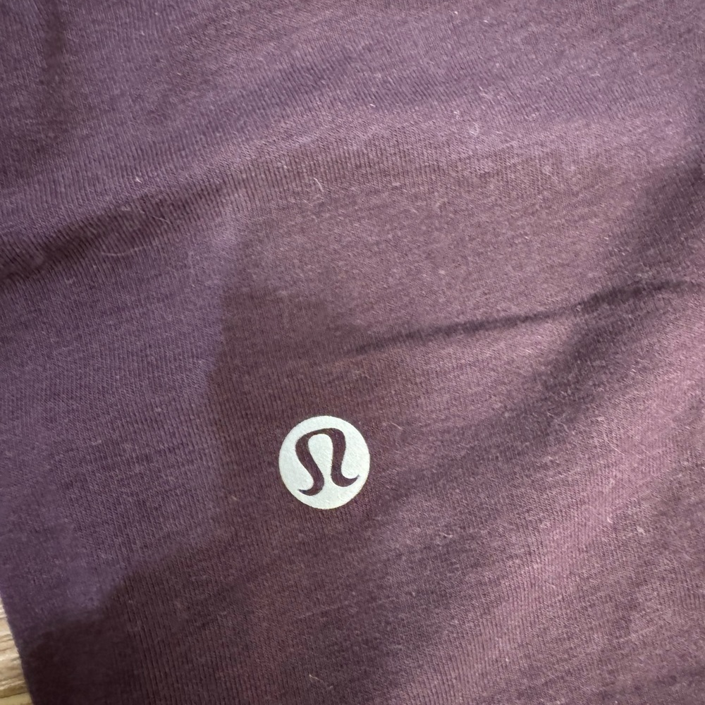 Lululemon - Picture 2 of 3